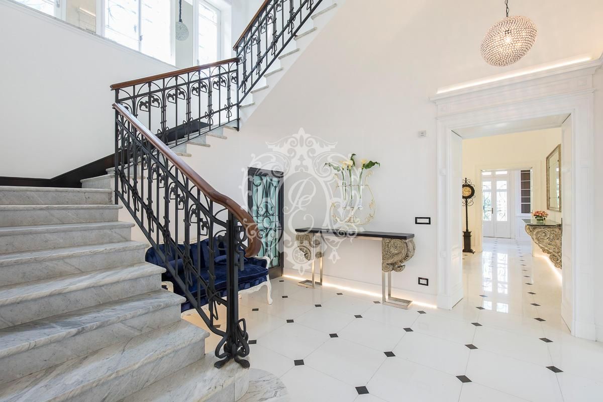 Вилла в Стрезе, Италия, 800 м² - фото 5