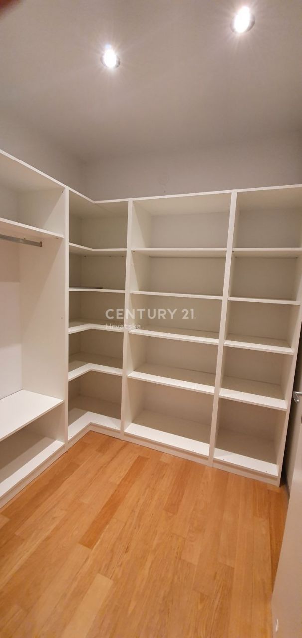 Вилла в Загребе, Хорватия, 550 м² - фото 7