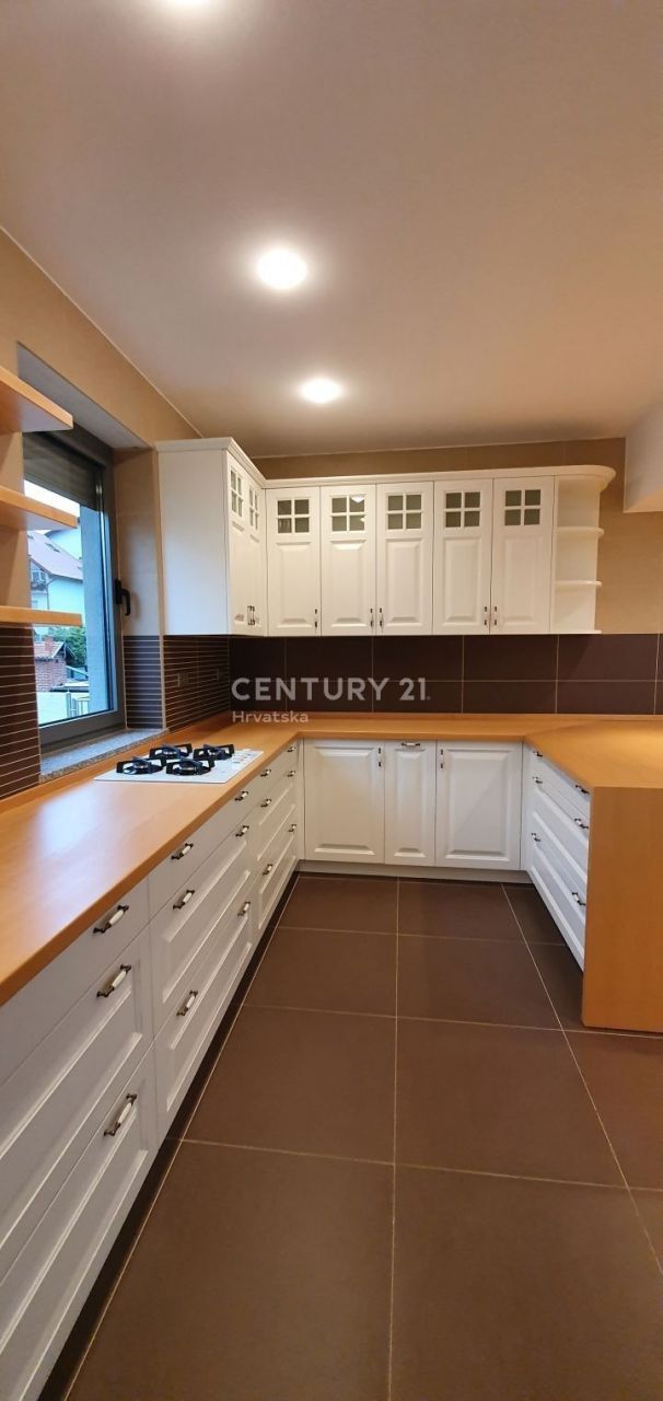 Вилла в Загребе, Хорватия, 550 м² - фото 13