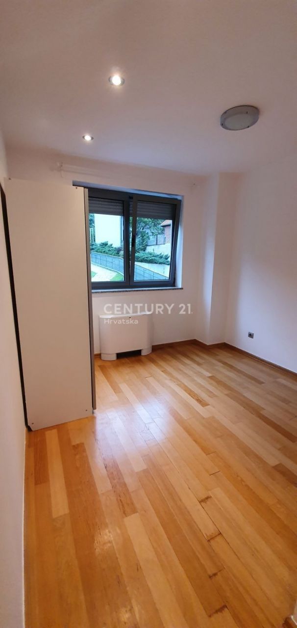 Вилла в Загребе, Хорватия, 550 м² - фото 15