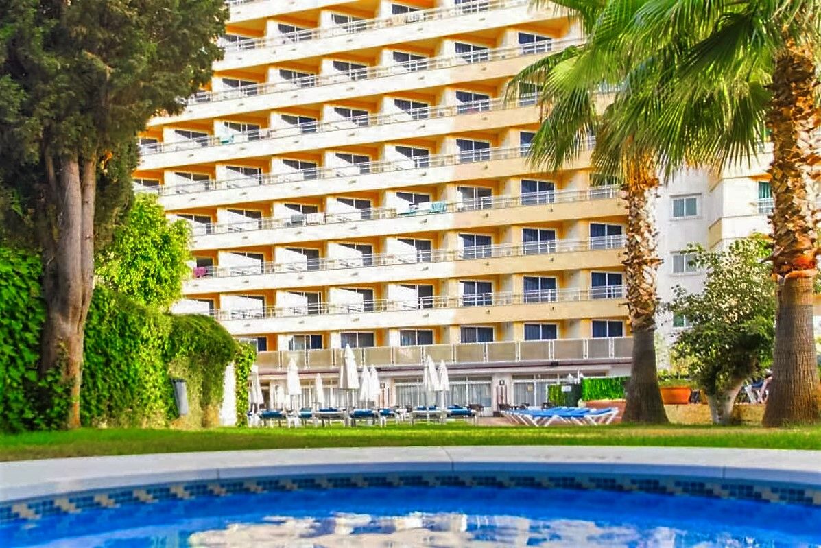 Отель, гостиница на Коста-дель-Соль, Испания, 10 500 м2 - фото 1