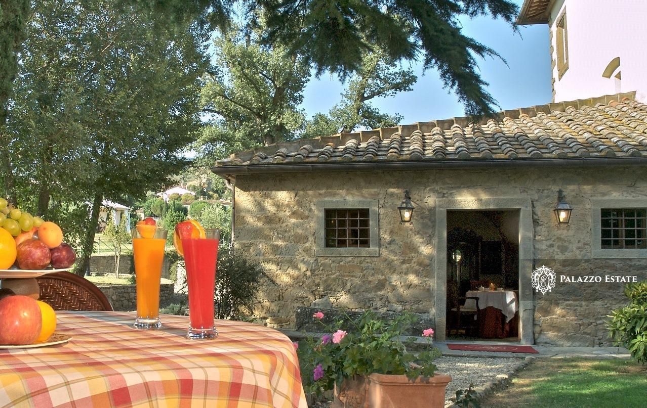 Отель, гостиница в Кортоне, Италия, 865 м² - фото 5