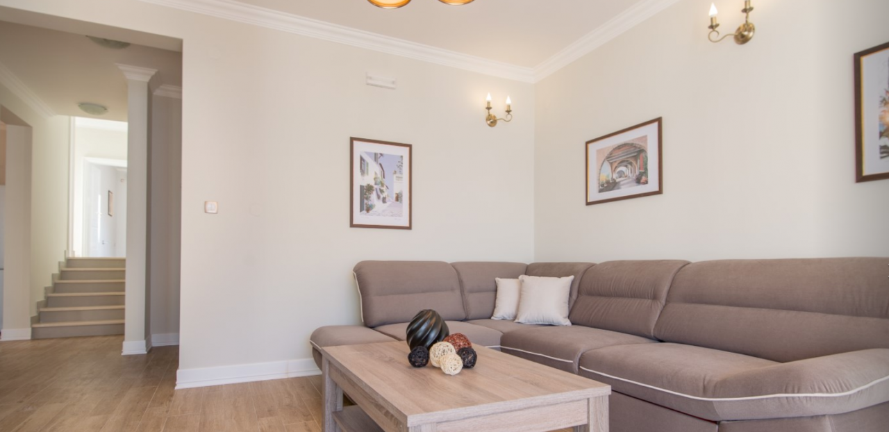 Вилла в Доброте, Черногория, 536 м² - фото 8