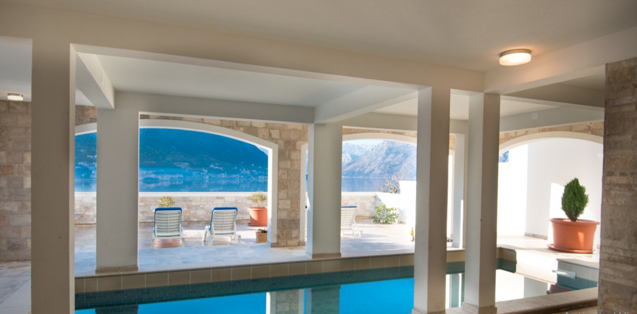 Вилла в Доброте, Черногория, 536 м² - фото 16