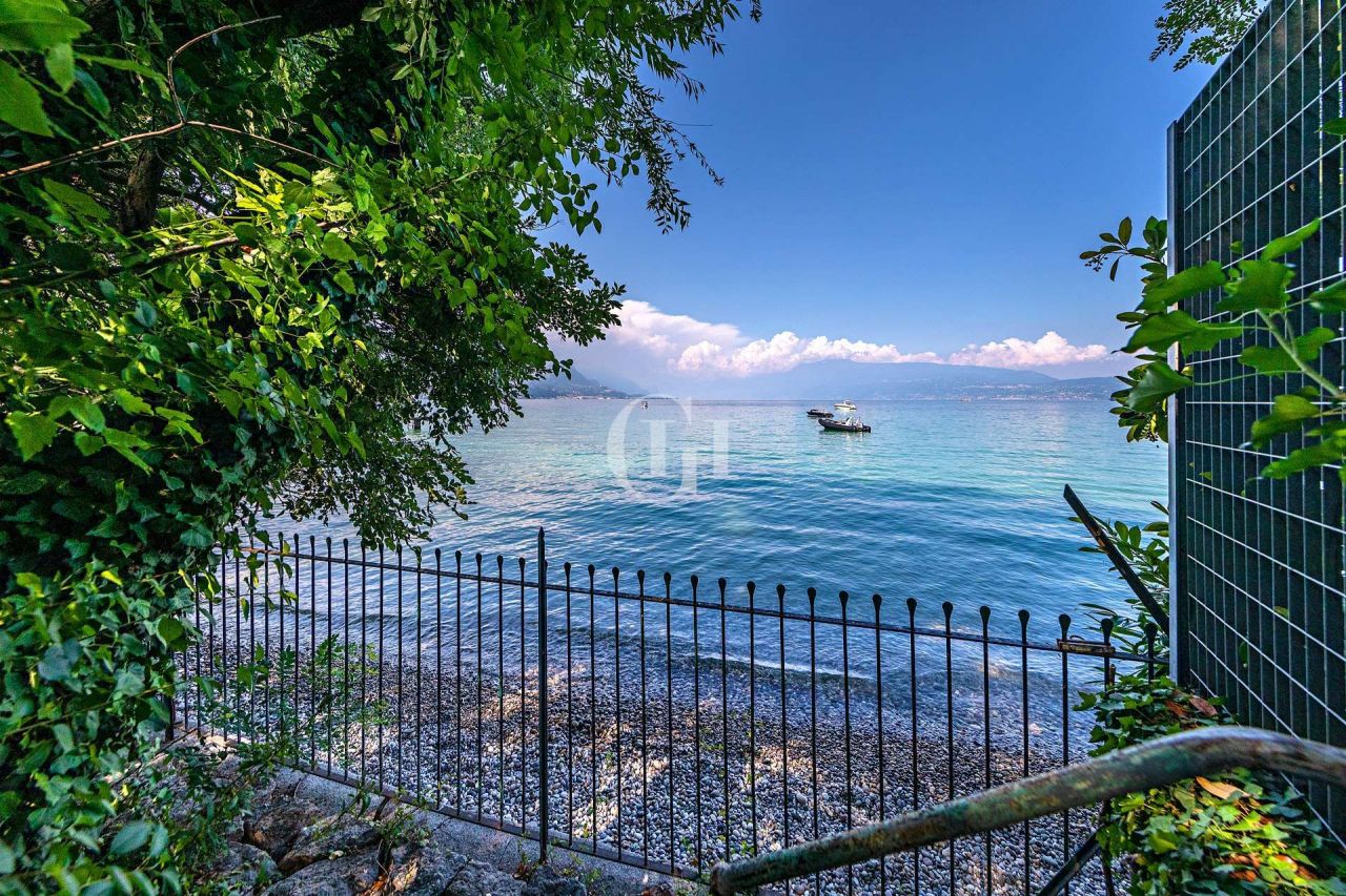 Вилла у озера Гарда, Италия, 250 м² - фото 4