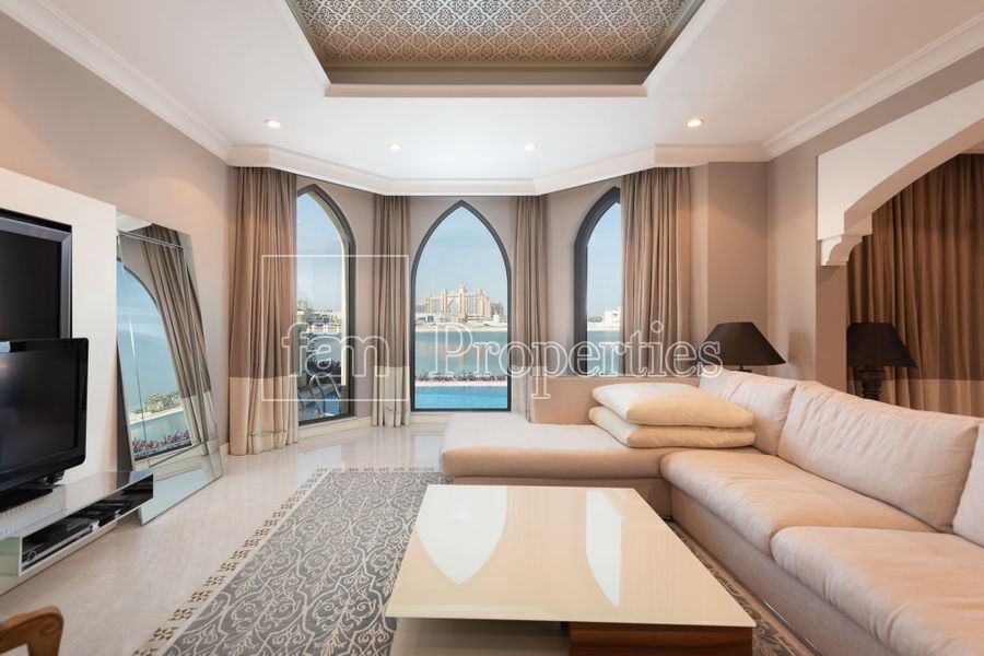 Дом в Дубае, ОАЭ, 604 м2 - фото 1