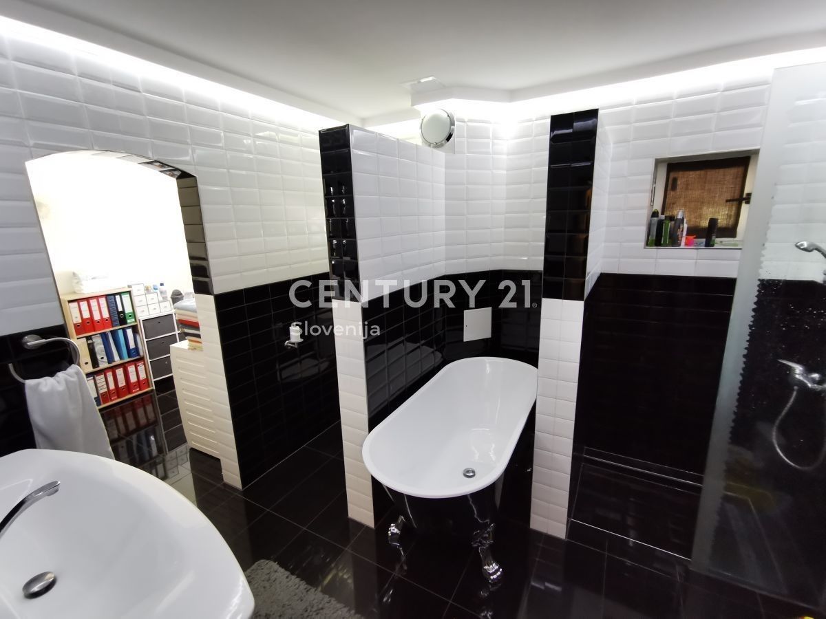 Дом в Горня-Радгоне, Словения, 766 м² - фото 11