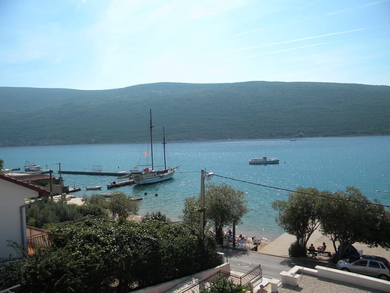 Квартира в Кумборе, Черногория, 80 м² - фото 7