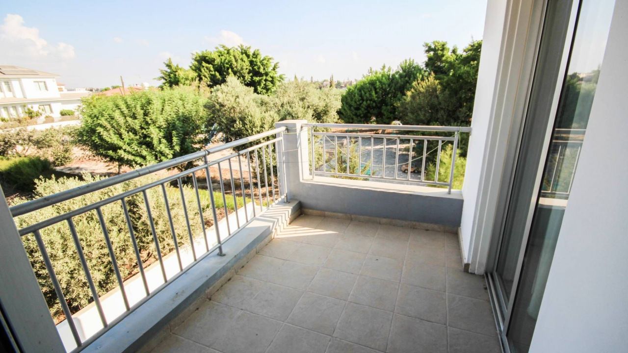 Апартаменты в Ларнаке, Кипр, 40 м2 - фото 1