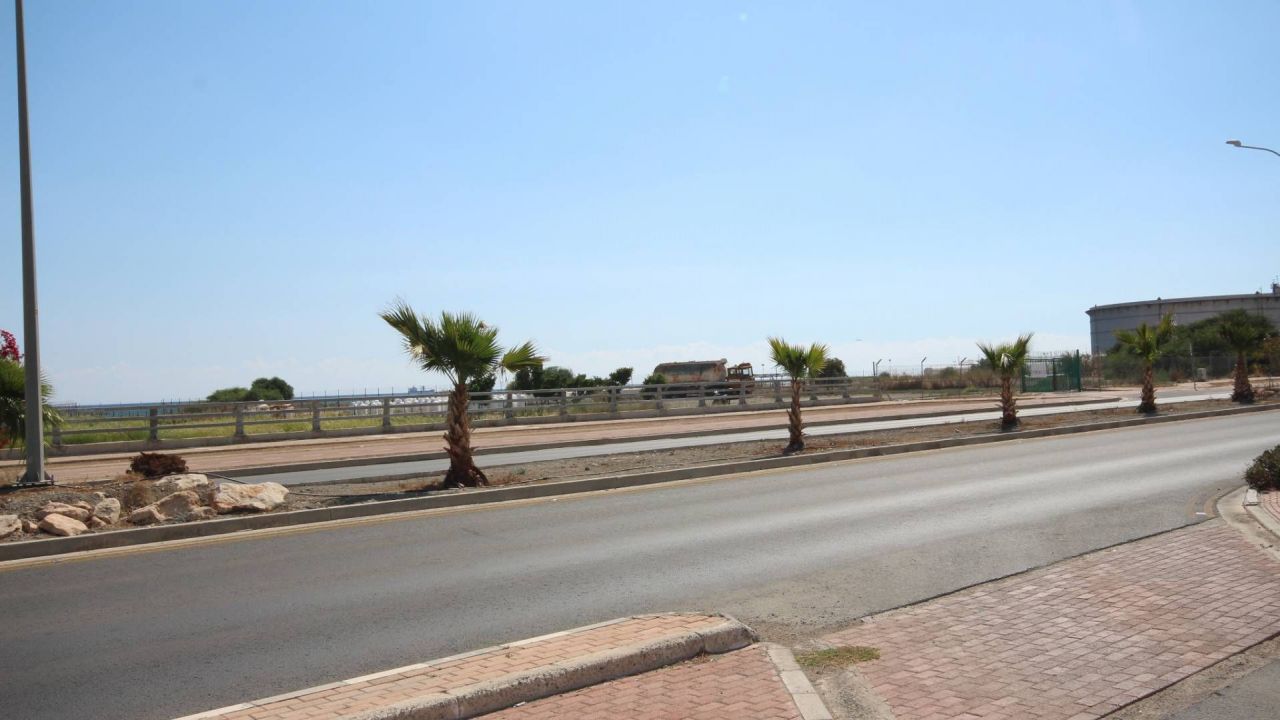 Коммерческая недвижимость в Ларнаке, Кипр, 221 м2 - фото 1