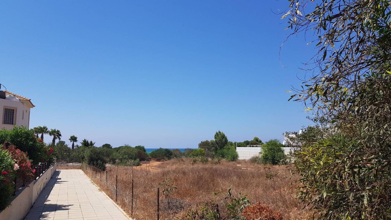 Земля в Протарасе, Кипр, 5 000 м2 - фото 1