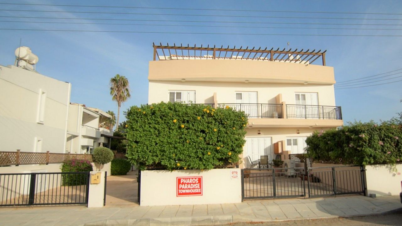 Коммерческая недвижимость в Пафосе, Кипр, 320 м2 - фото 1