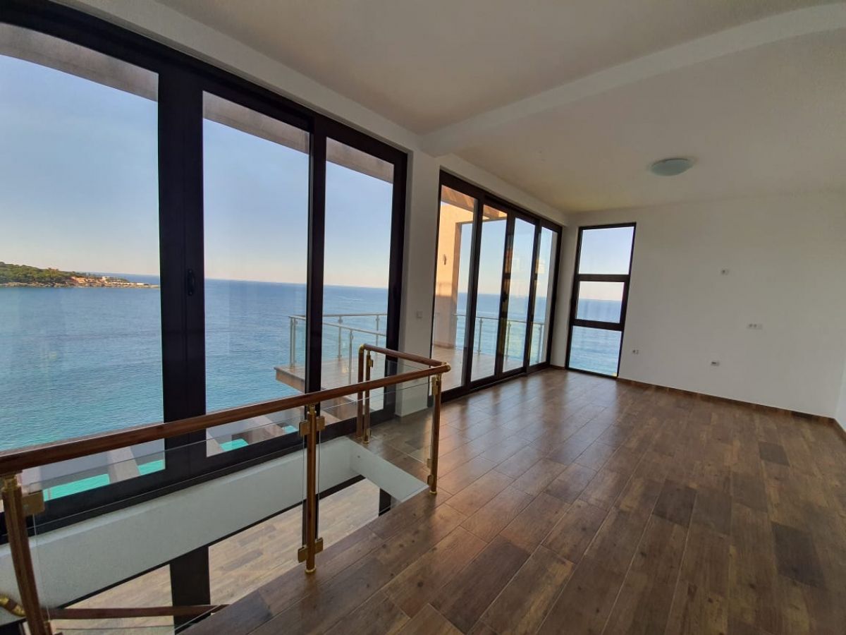 Вилла в Добра Воде, Черногория, 450 м² - фото 11