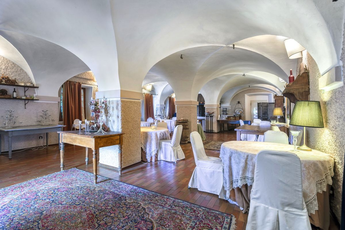 Отель, гостиница в Монферрате, Италия, 2 088 м² - фото 5