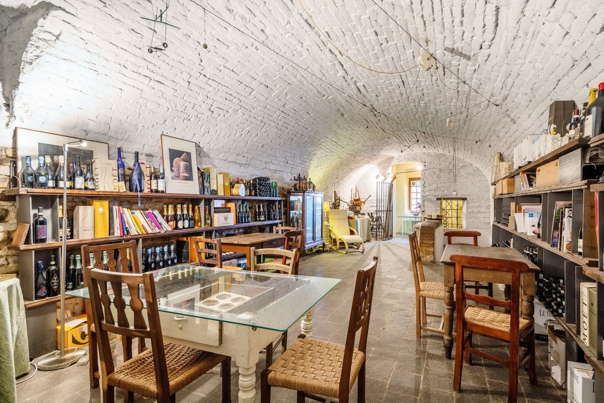 Отель, гостиница в Монферрате, Италия, 2 088 м² - фото 9