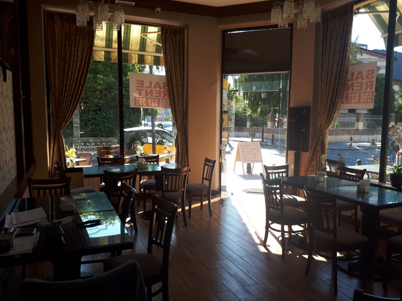 Кафе, ресторан в Батуми, Грузия, 72 м2 - фото 1