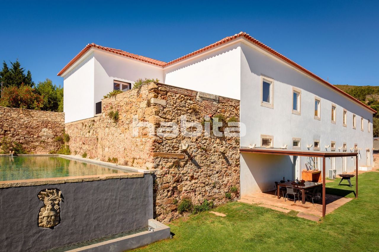 Дом Torres Vedras, Португалия, 1 280 м2 - фото 1