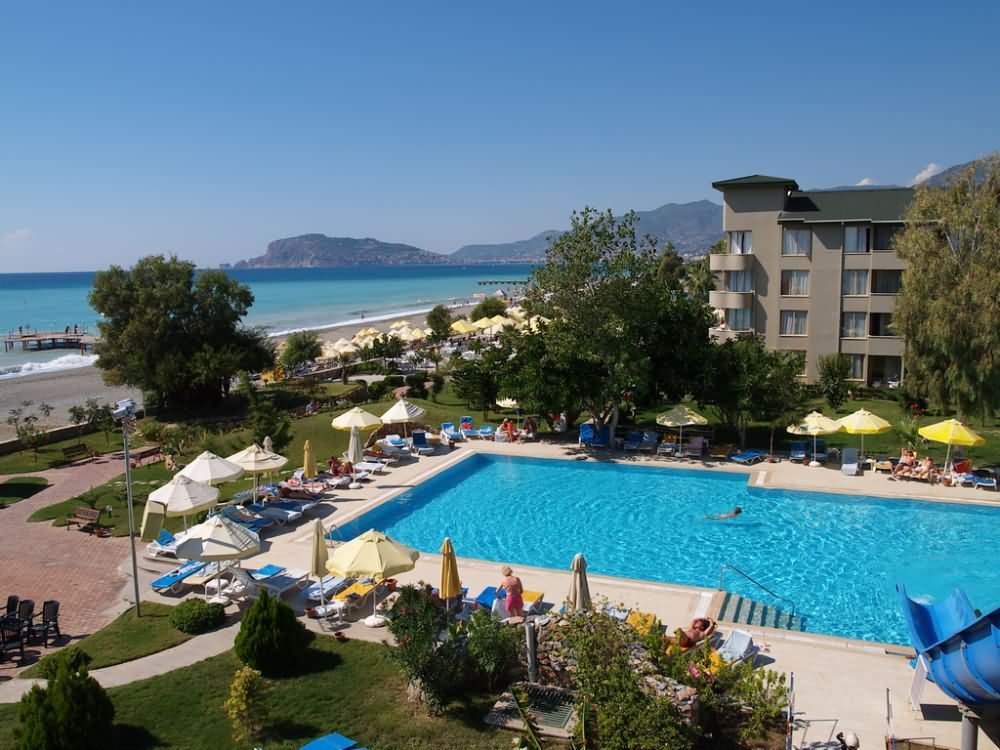 Отель, гостиница в Алании, Турция, 16 310 м2 - фото 1