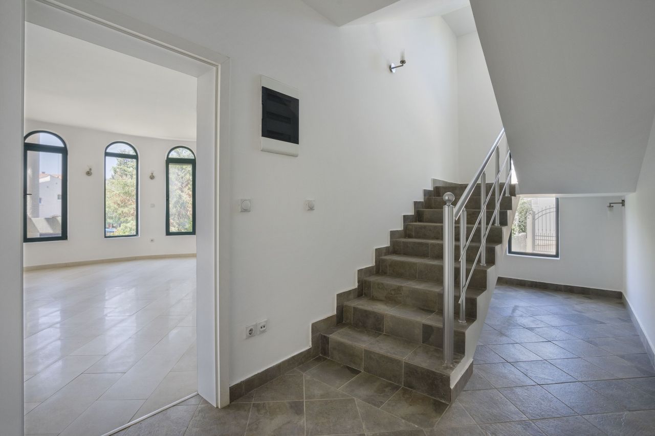 Вилла в Видиковаце, Черногория, 410 м² - фото 14