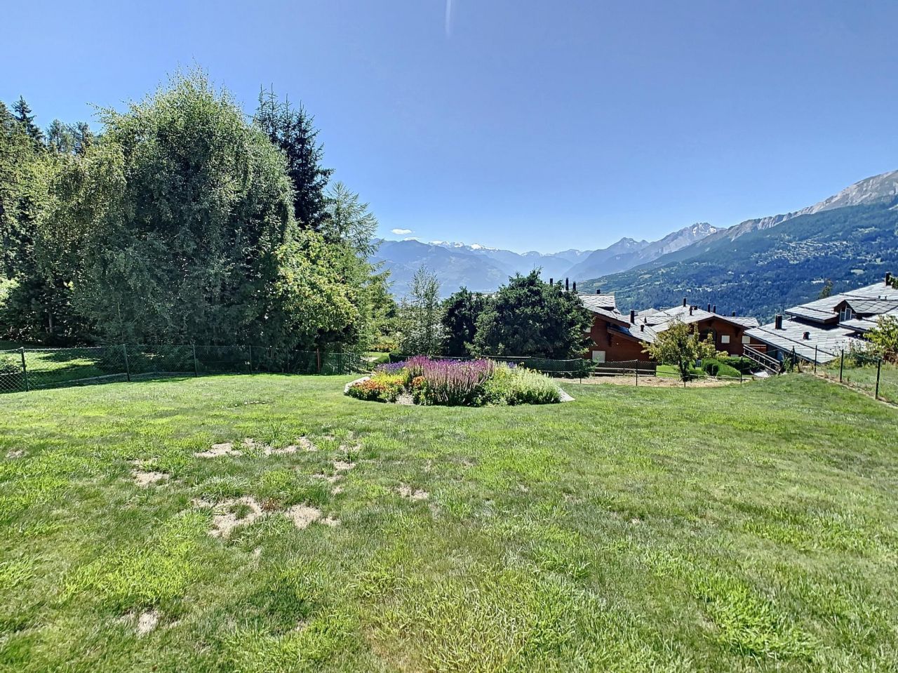 Квартира в Кран-Монтане, Швейцария, 109 м2 - фото 1