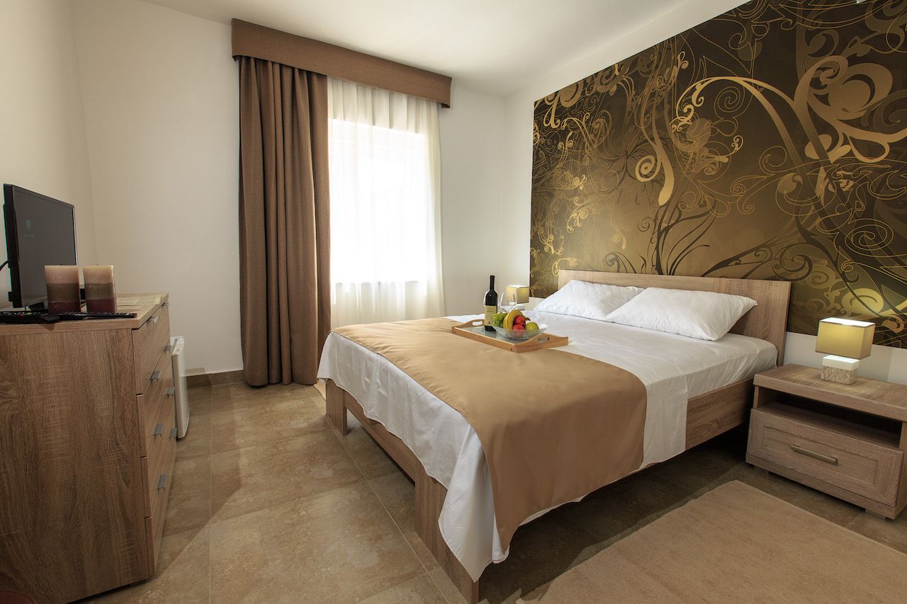 Отель, гостиница в Сутоморе, Черногория, 400 м2 - фото 1