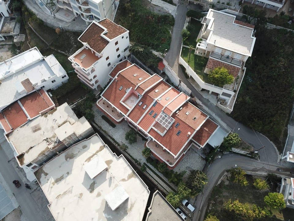 Отель, гостиница в Улцине, Черногория, 1 000 м² - фото 2