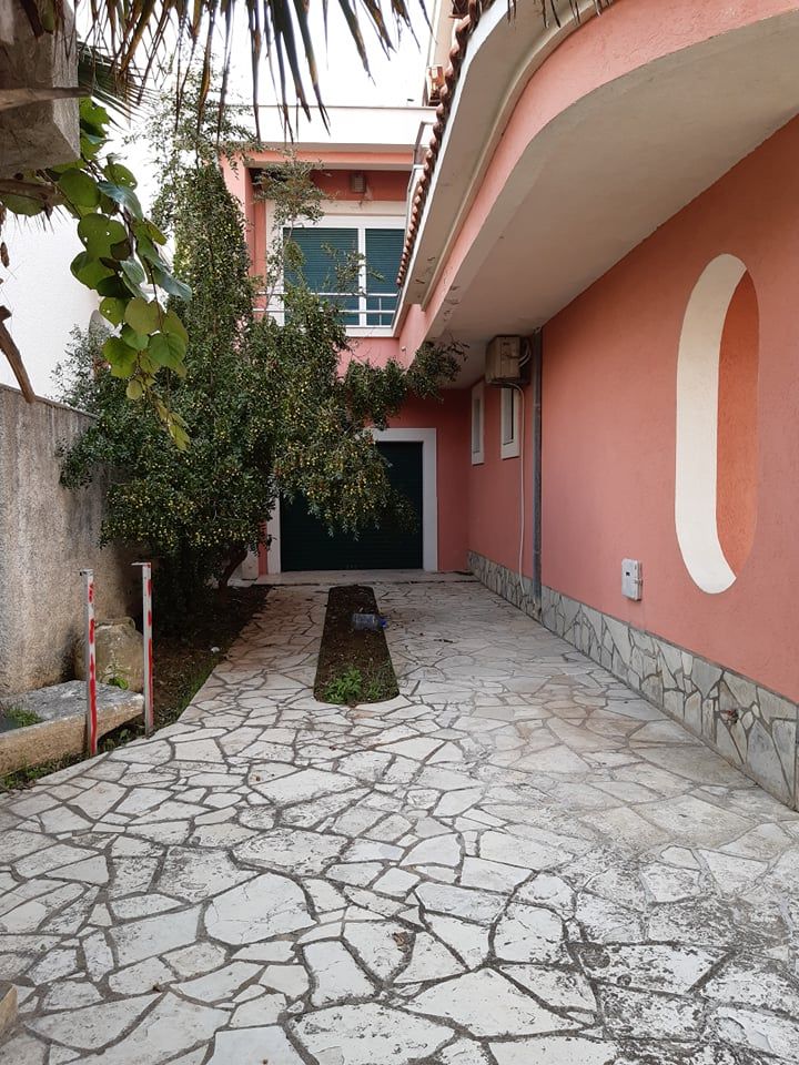 Отель, гостиница в Улцине, Черногория, 1 000 м² - фото 5