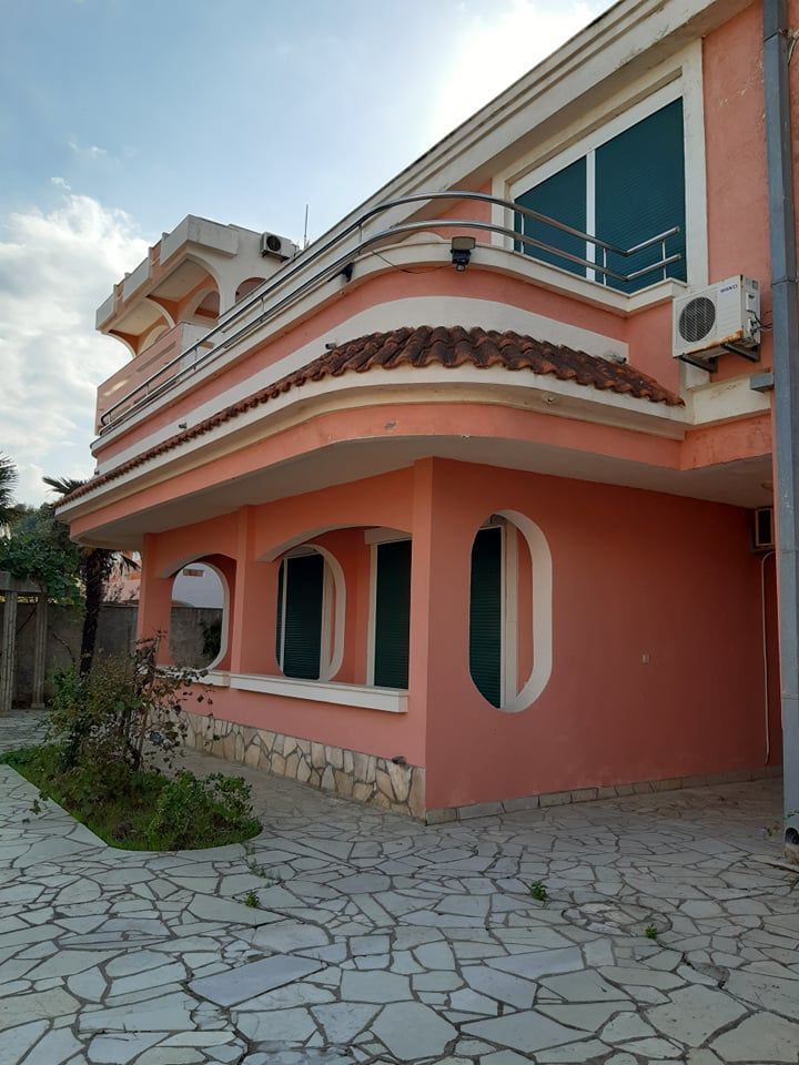 Отель, гостиница в Улцине, Черногория, 1 000 м² - фото 8