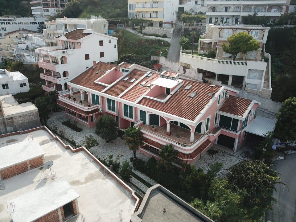 Отель, гостиница в Улцине, Черногория, 1 000 м² - фото 16