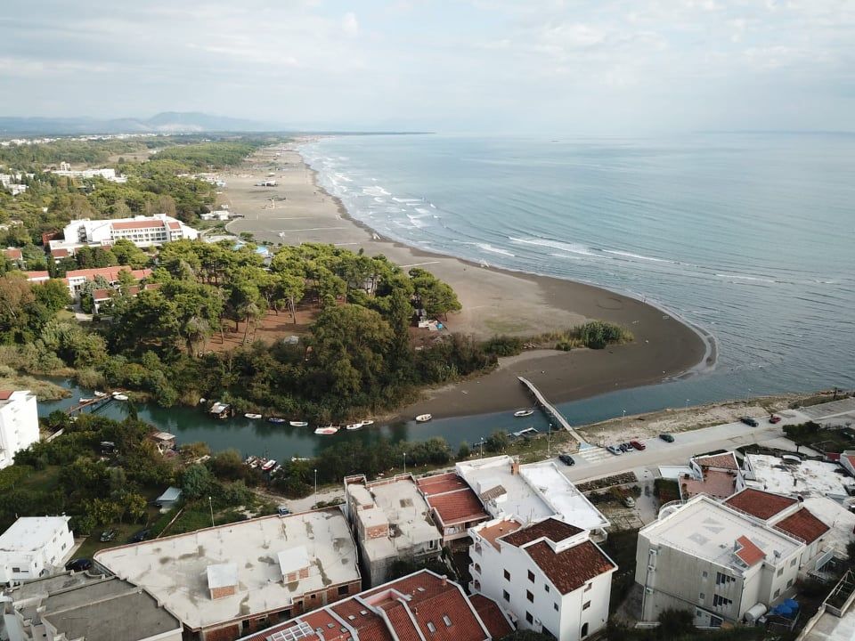 Отель, гостиница в Улцине, Черногория, 1 000 м² - фото 17