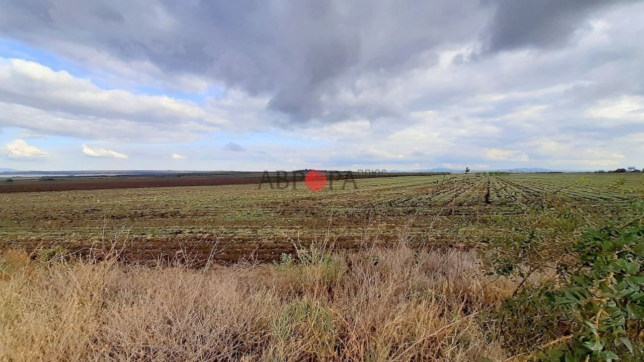 Земля в Бургасе, Болгария, 17 000 м² - фото 4