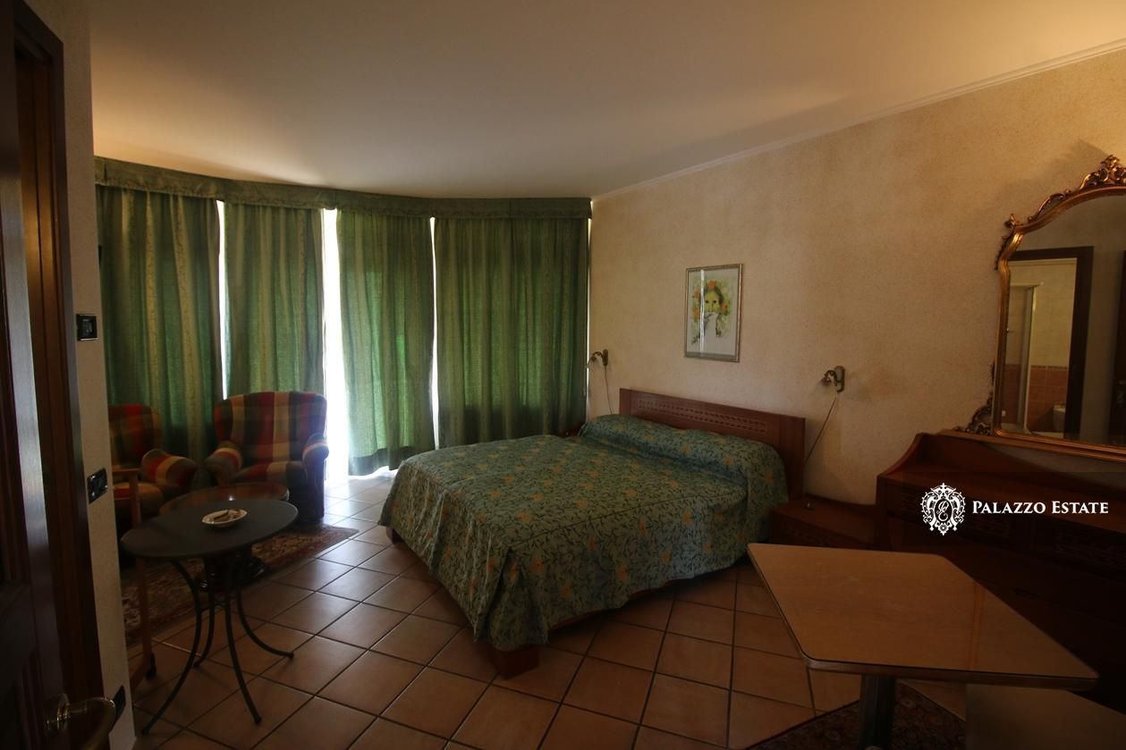 Отель, гостиница в Менаджо, Италия - фото 14