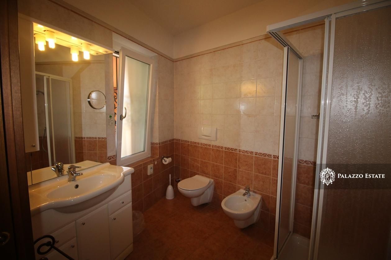 Отель, гостиница в Менаджо, Италия - фото 15