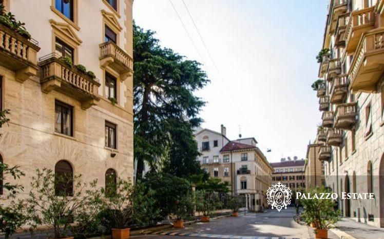 Апартаменты в Милане, Италия, 240 м2 - фото 1