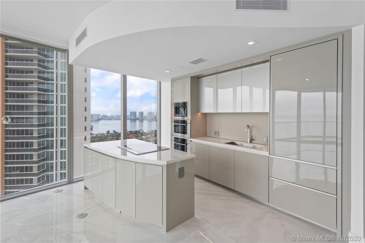 Квартира в Майами, США, 140 м² - фото 2