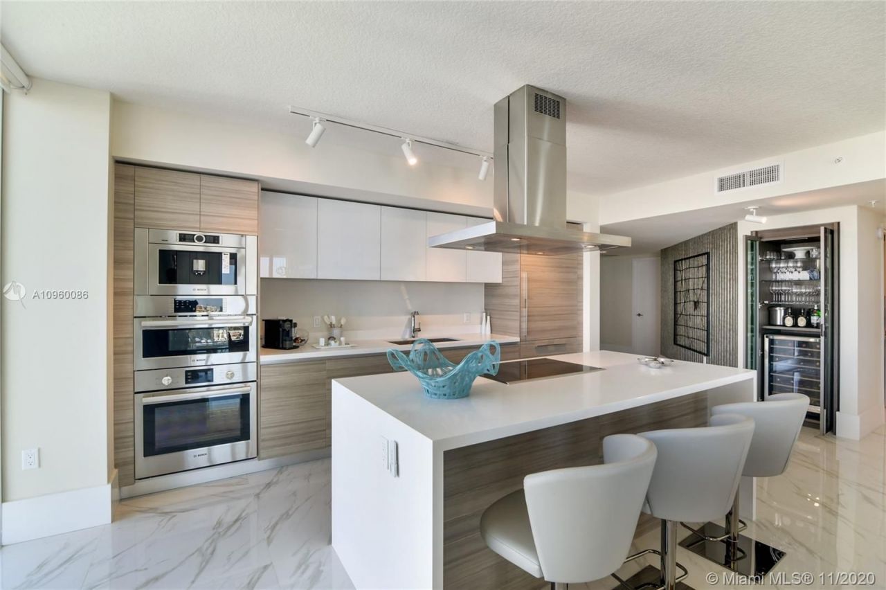 Квартира в Майами, США, 170 м² - фото 2