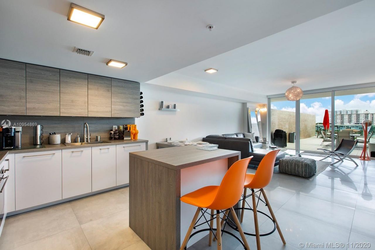 Таунхаус в Майами, США, 100 м² - фото 17