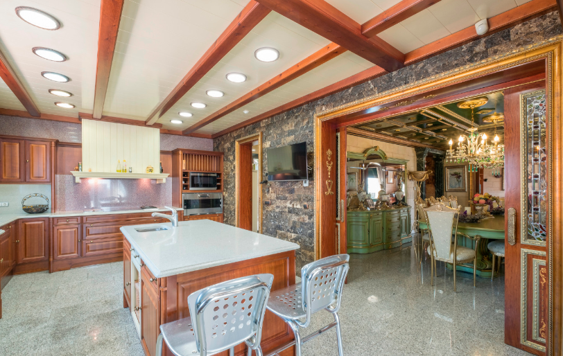 Вилла в Сан-Андрес-де-Льеванерас, Испания, 550 м² - фото 6