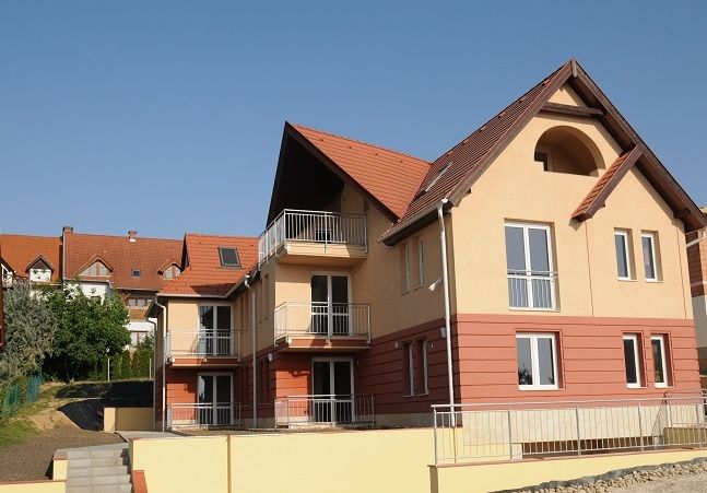 Доходный дом в Хевизе, Венгрия, 1 071 м2 - фото 1
