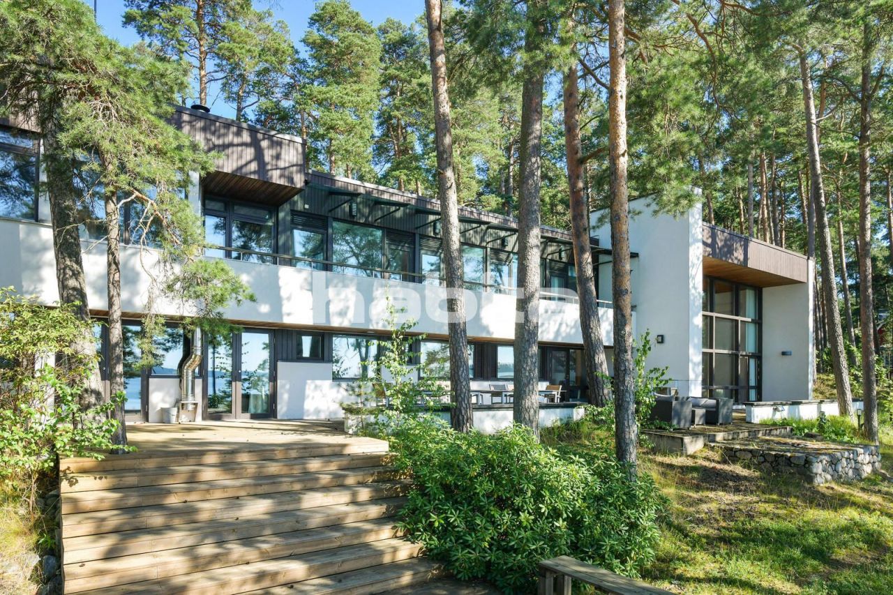Дом в Хельсинки, Финляндия, 317 м2 - фото 1