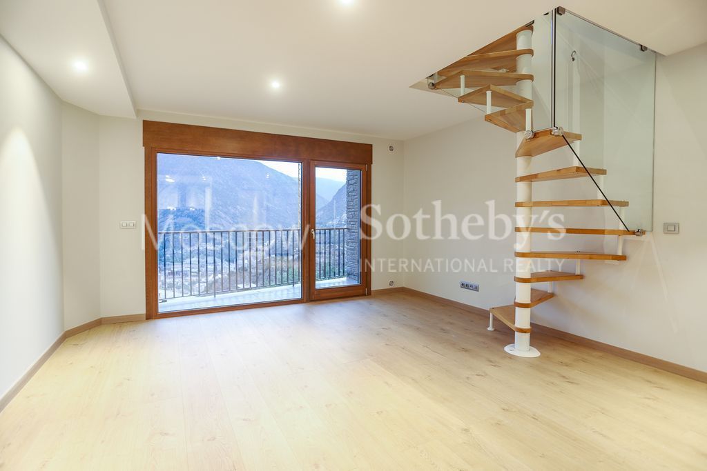 Апартаменты в Эскальдесе, Андорра, 146 м² - фото 1
