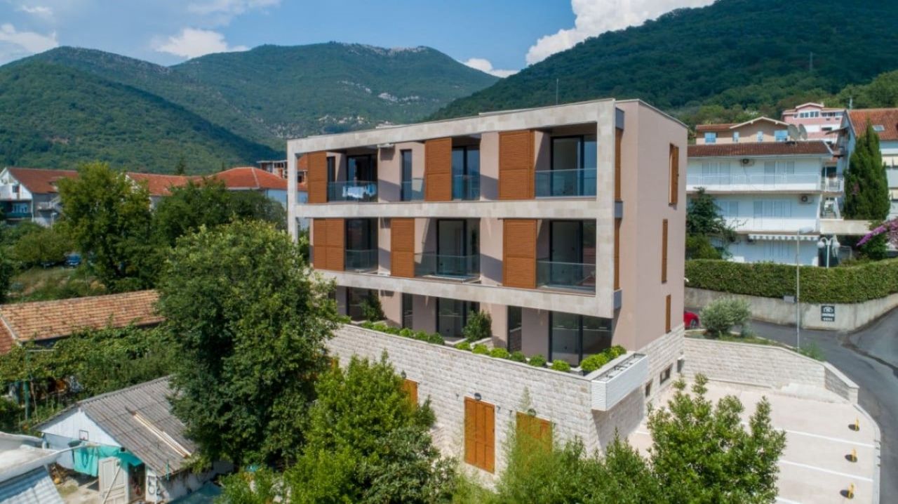 Апартаменты в Тивате, Черногория, 34 м2 - фото 1
