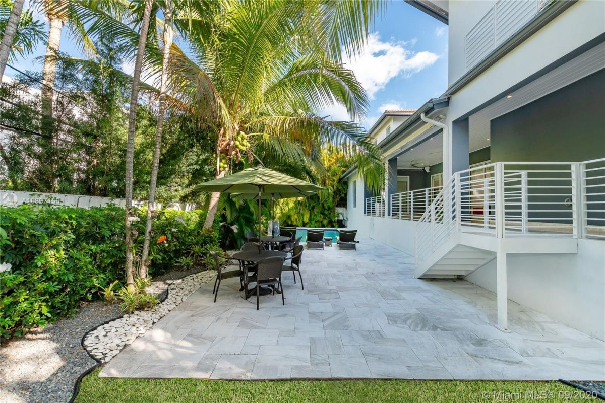 Дом в Майами, США, 360 м2 - фото 1