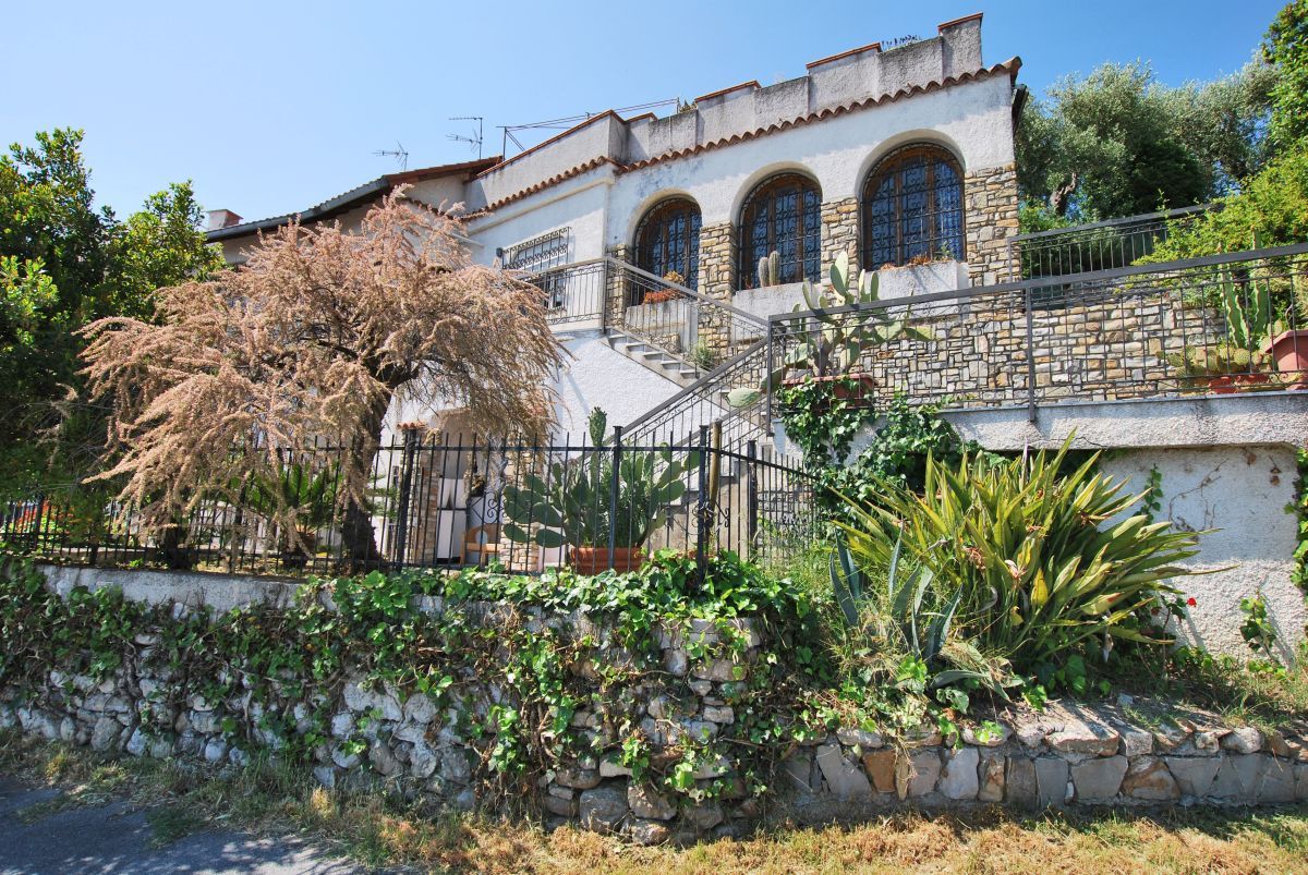 Дом в Сан-Бартоломео-аль-Маре, Италия, 182 м2 - фото 1