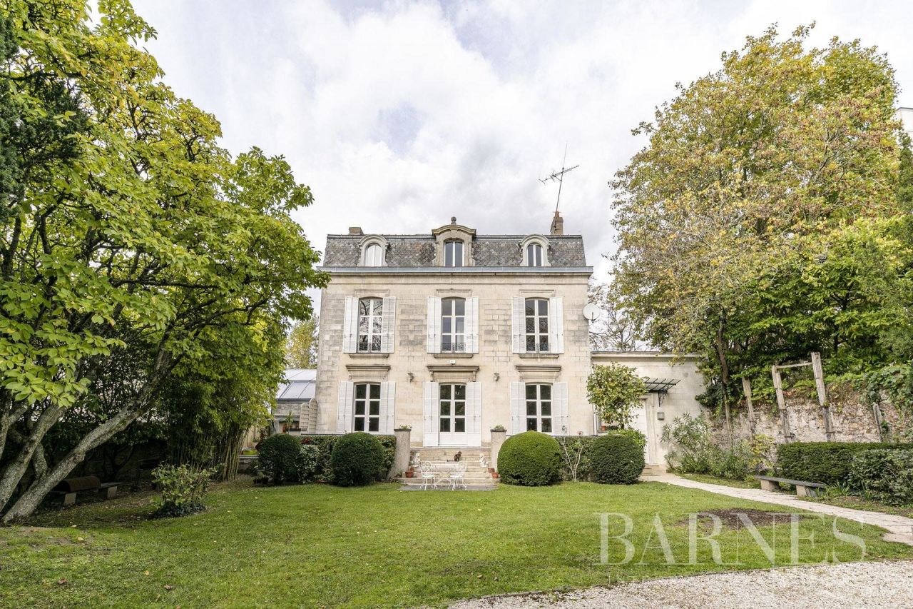 Особняк Nantes, Франция, 310 м² - фото 1