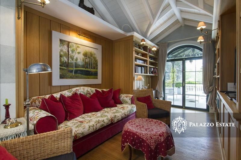 Апартаменты в Новаре, Италия, 180 м² - фото 11