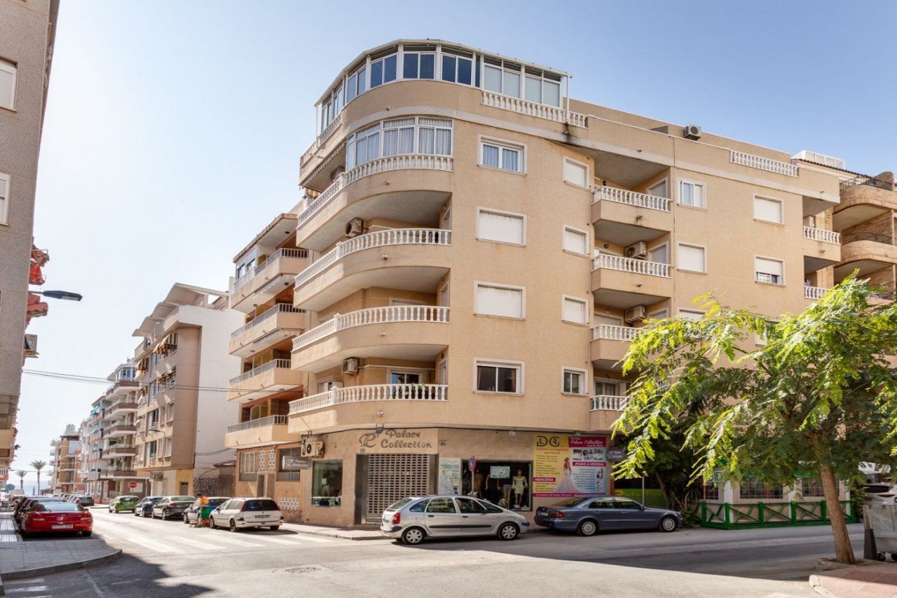 Апартаменты в Торревьехе, Испания, 67 м2 - фото 1