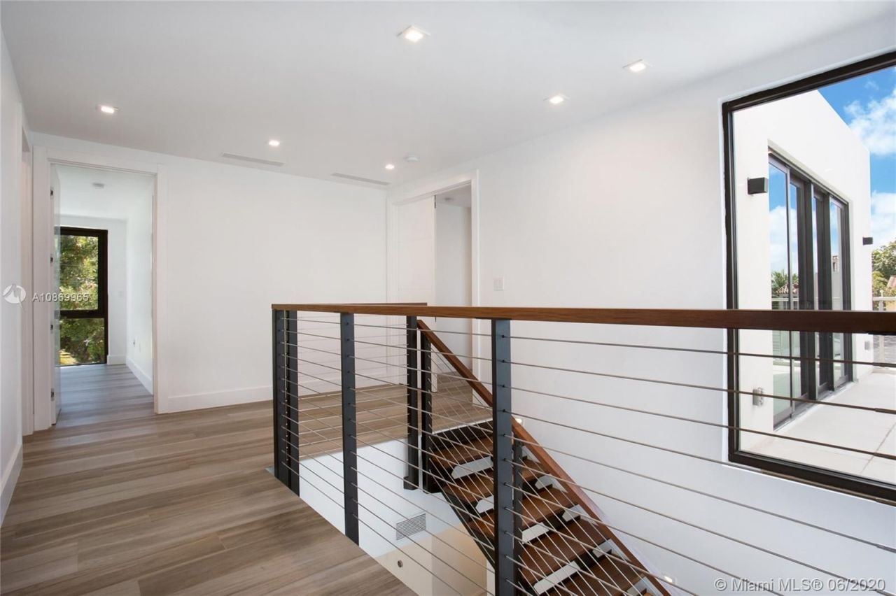 Вилла в Майами, США, 330 м² - фото 10