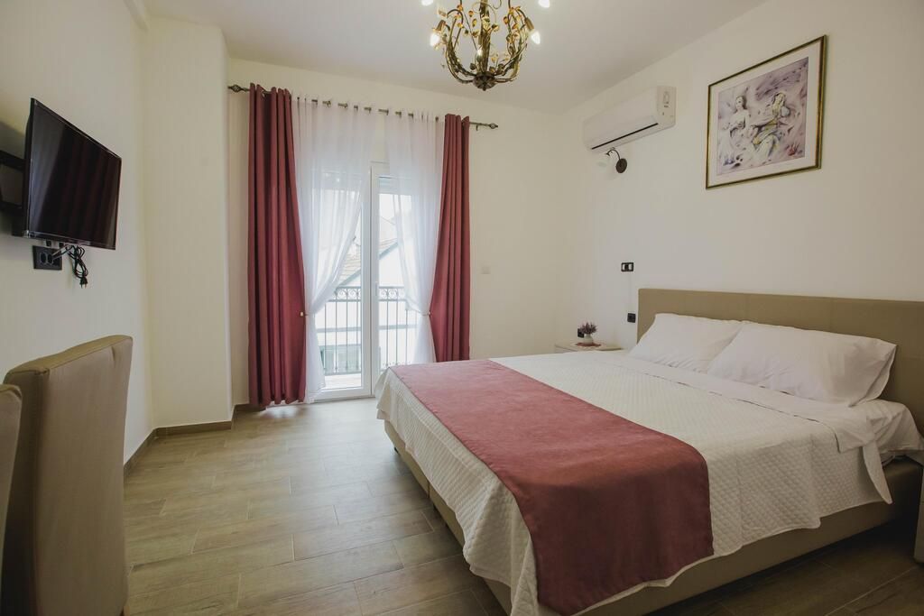 Отель, гостиница в Цетине, Черногория, 600 м2 - фото 1