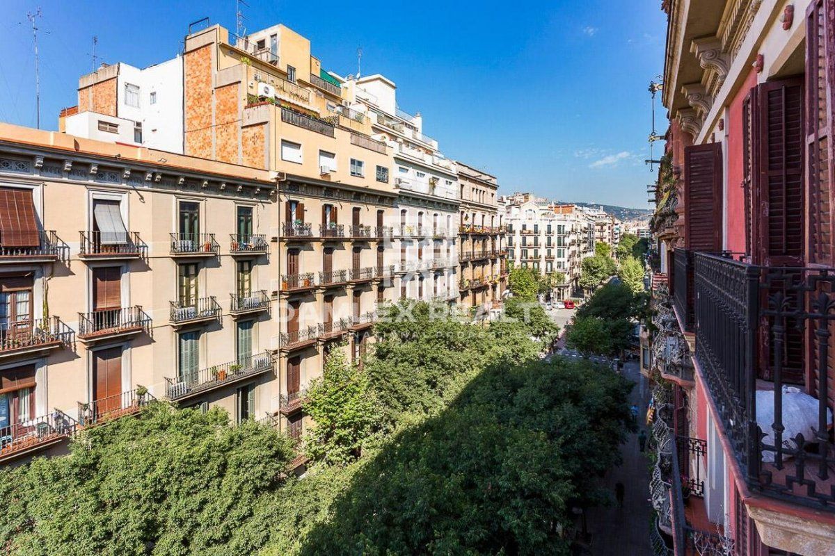 Квартира в Барселоне, Испания, 150 м2 - фото 1